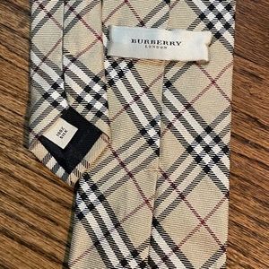 Burberry Nova Check Tie 100% Silk